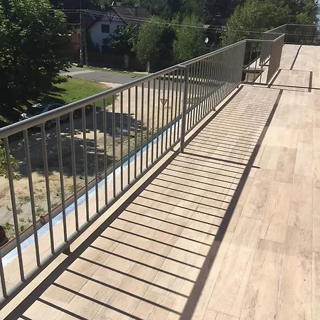 Balaton 104 * زاماردي